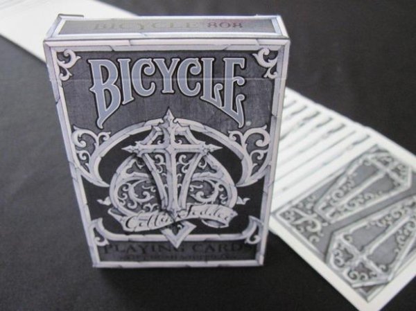 画像1: BICYCLE Coffin Fodder Deck (1)