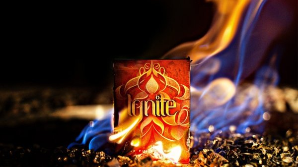 画像1: Ignite Playing Cards (1)