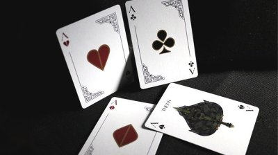 画像2: Limited Edition Theos Playing Cards