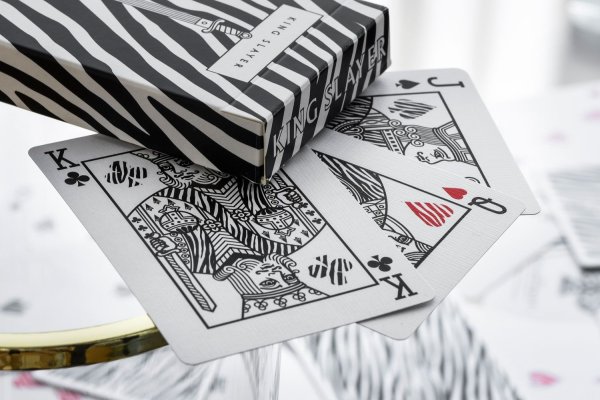 画像1: Zebra King Slayer Playing Cards (1)