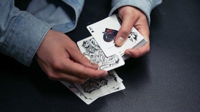 画像1: Crow Playing Cards